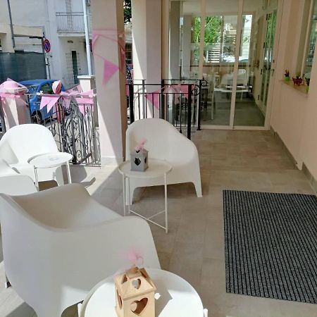 Hotel Bed&Book Rimini Exterior foto