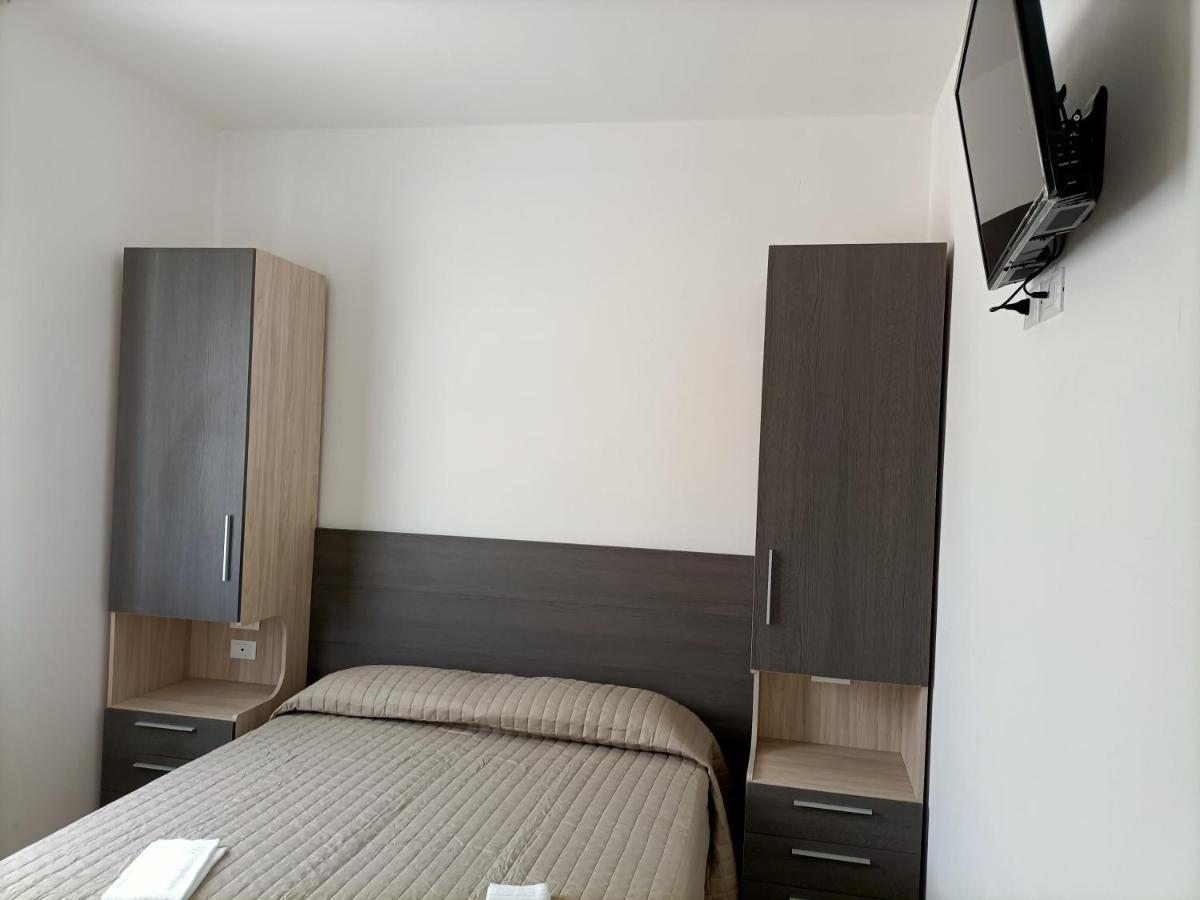 Hotel Bed&Book Rimini Exterior foto