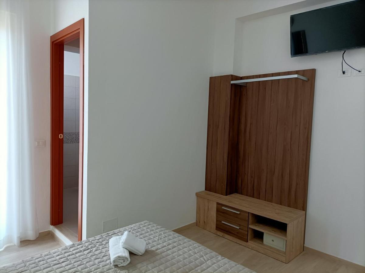 Hotel Bed&Book Rimini Exterior foto
