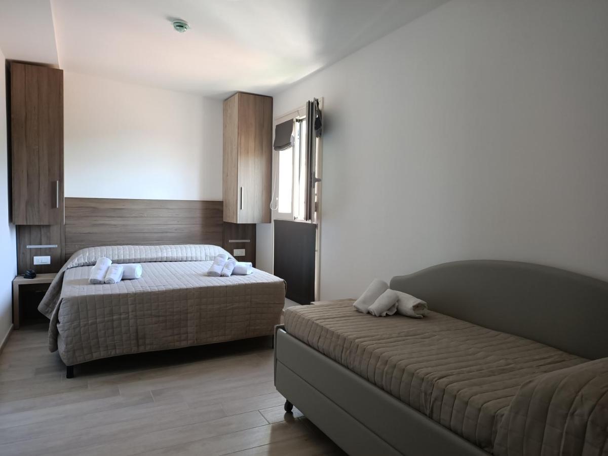 Hotel Bed&Book Rimini Exterior foto