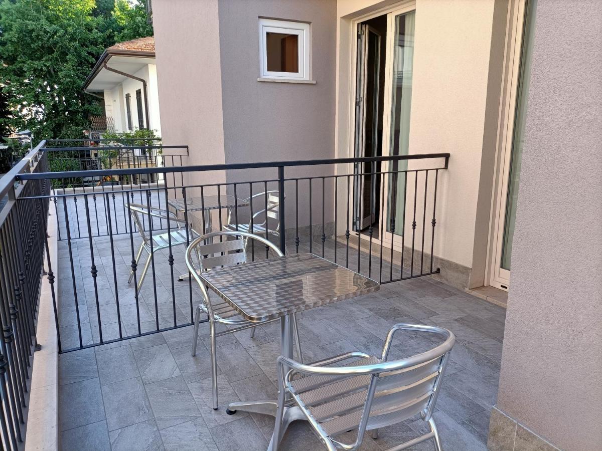 Hotel Bed&Book Rimini Exterior foto