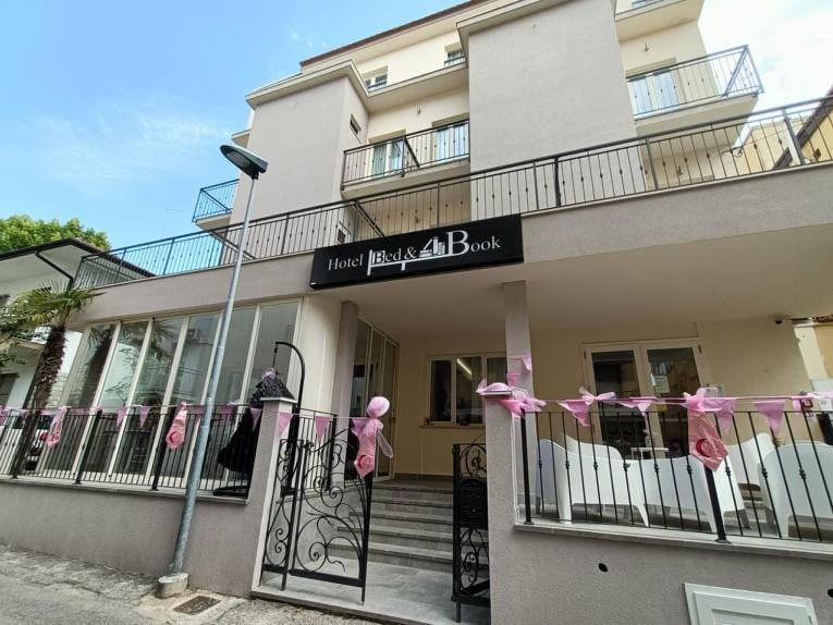Hotel Bed&Book Rimini Exterior foto